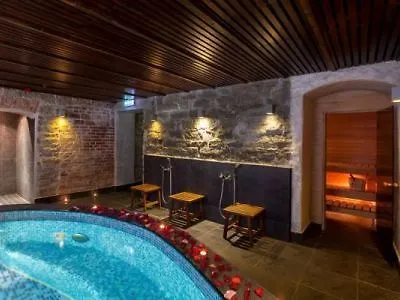 Hotell By Unique 2*